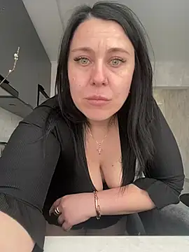 CuteNata online show from March 12, 2025, 2:34 pm