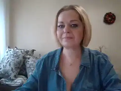 SofiyaPetrova online show from January 17, 2025, 9:17 am