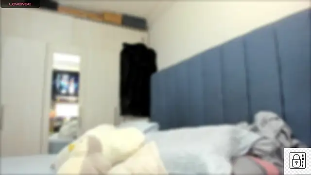  Susiee  online show from October 6, 2025, 3:31 pm