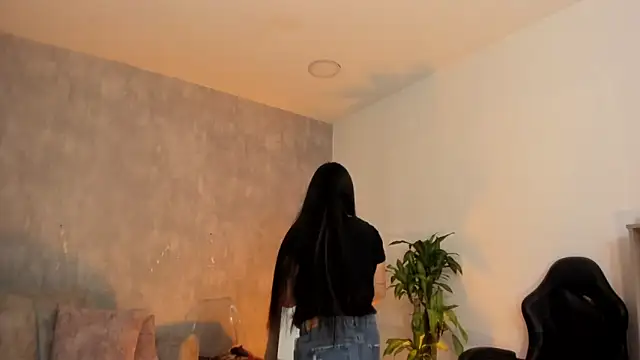 miacoopersx online show from October 9, 2025, 12:25 pm