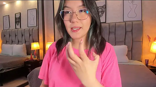 Snapshot of sweet--emily chatting on December 12, 2024, 3:10 am sweet--emily online show from December 12, 2024, 3:10 am