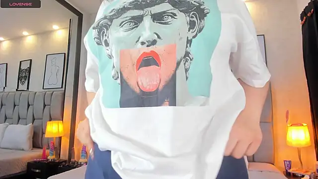 Snapshot of sweet--emily chatting on December 17, 2024, 9:28 am sweet--emily online show from December 17, 2024, 9:28 am