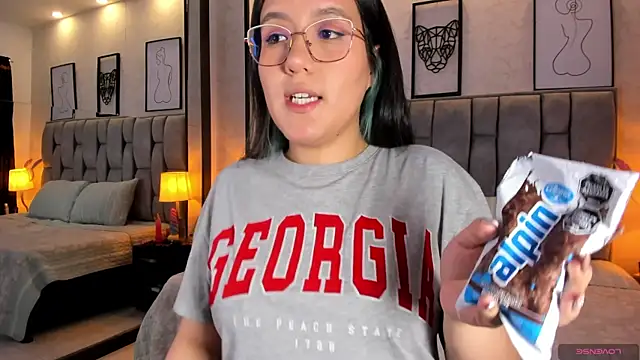 Snapshot of sweet--emily chatting on December 22, 2024, 6:06 am sweet--emily online show from December 22, 2024, 6:06 am