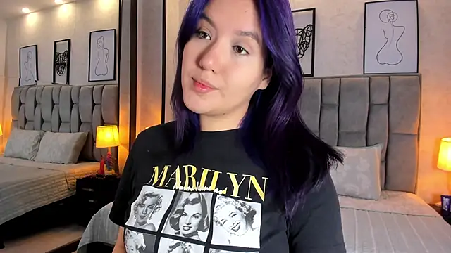 Snapshot of sweet--emily chatting on December 31, 2024, 2:51 am sweet--emily online show from December 31, 2024, 2:51 am