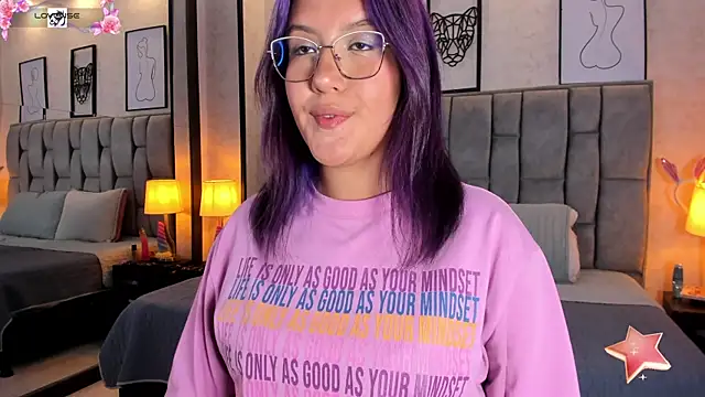 Snapshot of sweet--emily chatting on January 14, 2025, 6:45 am sweet--emily online show from January 14, 2025, 6:45 am