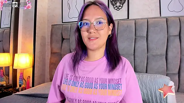 Snapshot of sweet--emily chatting on January 14, 2025, 9:45 am sweet--emily online show from January 14, 2025, 9:45 am