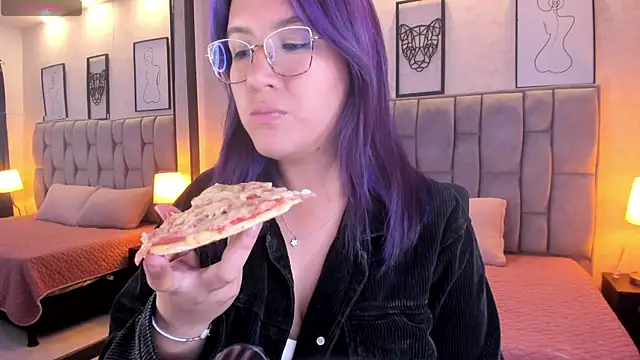 Snapshot of sweet--emily chatting on January 28, 2025, 7:00 am sweet--emily online show from January 28, 2025, 7:00 am