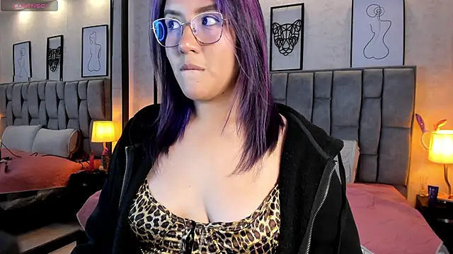 Snapshot of sweet--emily chatting on February 5, 2025, 7:07 am sweet--emily online show from February 5, 2025, 7:07 am