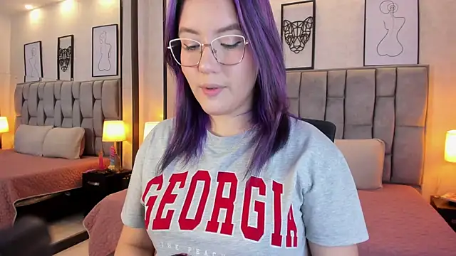 Snapshot of sweet--emily chatting on February 6, 2025, 3:48 am sweet--emily online show from February 6, 2025, 3:48 am