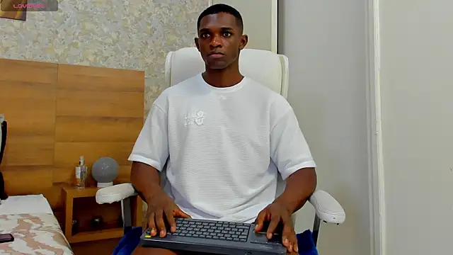 Snapshot of nicolaskan chatting on December 17, 2024, 12:54 pm nicolaskan online show from December 17, 2024, 12:54 pm