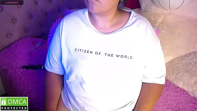 Snapshot of KittyHot20 chatting on November 21, 2025, 7:56 pm KittyHot20 online show from November 21, 2025, 7:56 pm