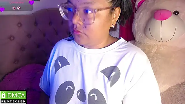 Snapshot of KittyHot20 chatting on November 23, 2025, 2:50 pm KittyHot20 online show from November 23, 2025, 2:50 pm