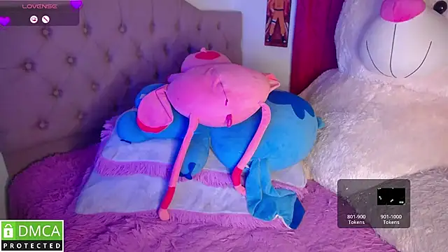 Snapshot of KittyHot20 chatting on December 15, 2025, 10:14 pm KittyHot20 online show from December 15, 2025, 10:14 pm