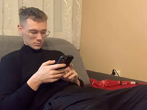 Honeeymaster online show from December 22, 2025, 11:29 am