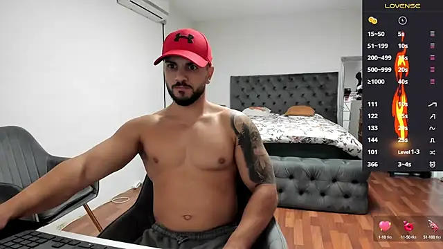 Snapshot of supermanboy94 chatting on October 1, 2025, 5:46 am supermanboy94 online show from October 1, 2025, 5:46 am