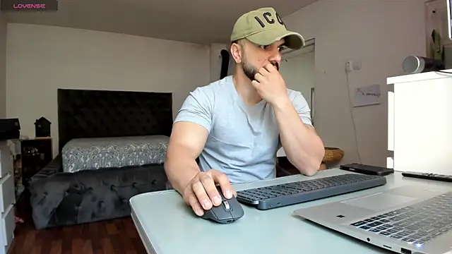 supermanboy94 online show from April 15, 2026, 5:36 am