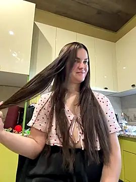 Snapshot of Karolina_llove chatting on October 15, 2025, 1:17 am Karolina llove online show from October 15, 2025, 1:17 am