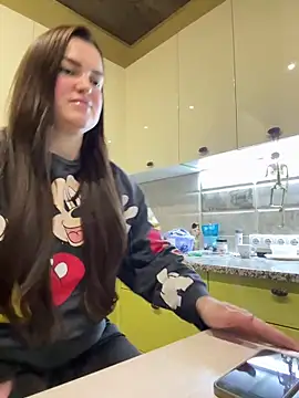 Snapshot of Karolina_llove chatting on November 4, 2025, 9:47 pm Karolina llove online show from November 4, 2025, 9:47 pm