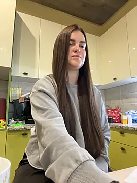 Snapshot of Karolina_llove chatting on November 6, 2025, 10:16 am Karolina llove online show from November 6, 2025, 10:16 am