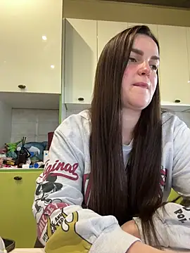 Snapshot of Karolina_llove chatting on November 7, 2025, 10:59 am Karolina llove online show from November 7, 2025, 10:59 am