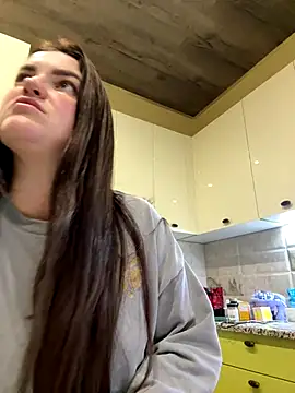 Snapshot of Karolina_llove chatting on November 11, 2025, 6:35 am Karolina llove online show from November 11, 2025, 6:35 am