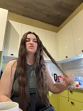 Snapshot of Karolina_llove chatting on November 12, 2025, 12:00 am Karolina llove online show from November 12, 2025, 12:00 am