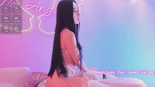 valerymonroe online show from February 9, 2025, 5:22 pm