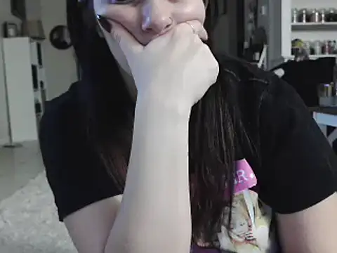 Snapshot of CrystalLakeXO chatting on January 8, 2025, 9:32 am CrystalLakeXO online show from January 8, 2025, 9:32 am