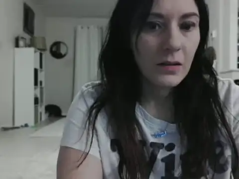 Snapshot of CrystalLakeXO chatting on January 12, 2025, 4:42 am CrystalLakeXO online show from January 12, 2025, 4:42 am