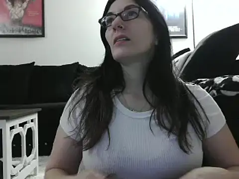 Snapshot of CrystalLakeXO chatting on January 16, 2025, 9:05 am CrystalLakeXO online show from January 16, 2025, 9:05 am