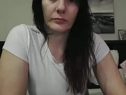 Snapshot of CrystalLakeXO chatting on January 25, 2025, 10:08 am CrystalLakeXO online show from January 25, 2025, 10:08 am