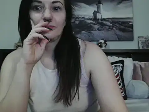 Snapshot of CrystalLakeXO chatting on February 2, 2025, 7:09 am CrystalLakeXO online show from February 2, 2025, 7:09 am