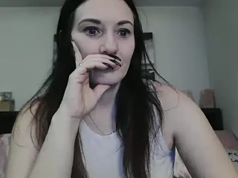 Snapshot of CrystalLakeXO chatting on February 6, 2025, 4:31 am CrystalLakeXO online show from February 6, 2025, 4:31 am