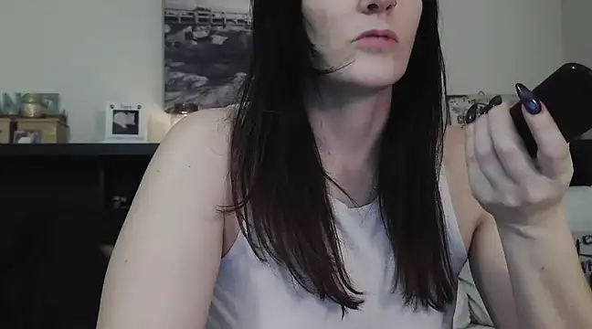 Snapshot of CrystalLakeXO chatting on February 13, 2025, 8:06 am CrystalLakeXO online show from February 13, 2025, 8:06 am