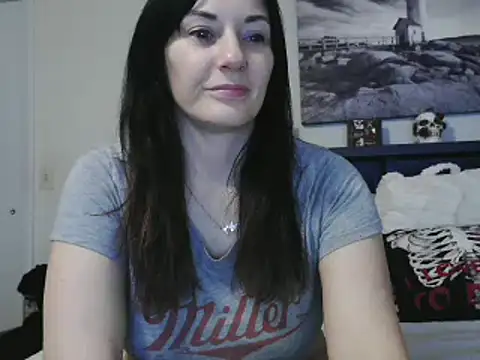 Snapshot of CrystalLakeXO chatting on February 20, 2025, 9:33 am CrystalLakeXO online show from February 20, 2025, 9:33 am