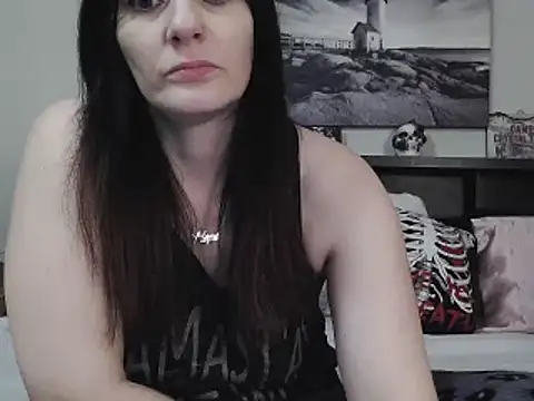 Snapshot of CrystalLakeXO chatting on March 9, 2025, 5:55 am CrystalLakeXO online show from March 9, 2025, 5:55 am