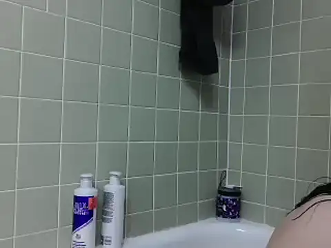 Snapshot of CrystalLakeXO chatting on March 12, 2025, 7:57 am CrystalLakeXO online show from March 12, 2025, 7:57 am