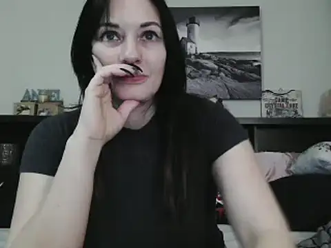 Snapshot of CrystalLakeXO chatting on March 21, 2025, 8:17 am CrystalLakeXO online show from March 21, 2025, 8:17 am