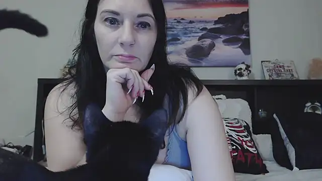 Snapshot of CrystalLakeXO chatting on September 10, 2025, 5:29 am CrystalLakeXO online show from September 10, 2025, 5:29 am