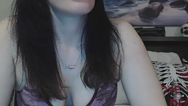 Snapshot of CrystalLakeXO chatting on September 25, 2025, 10:41 am CrystalLakeXO online show from September 25, 2025, 10:41 am