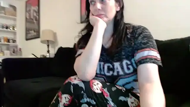 Snapshot of CrystalLakeXO chatting on October 5, 2025, 4:44 am CrystalLakeXO online show from October 5, 2025, 4:44 am