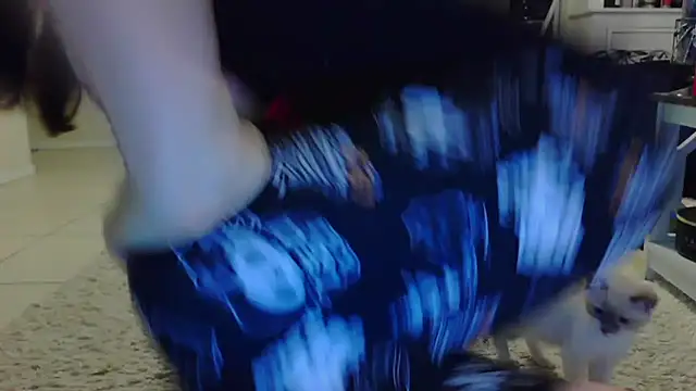 Snapshot of CrystalLakeXO chatting on October 18, 2025, 7:09 am CrystalLakeXO online show from October 18, 2025, 7:09 am