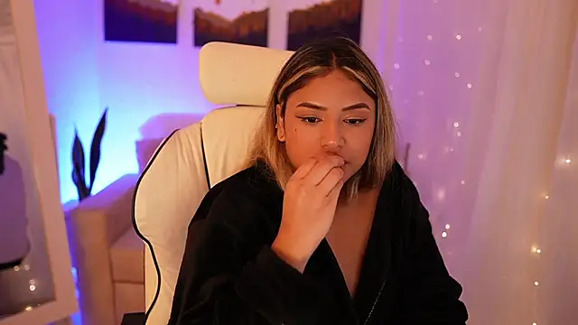 SaraParisi online show from December 22, 2024, 12:07 am