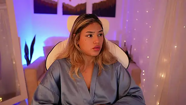 SaraParisi online show from December 24, 2024, 1:27 am