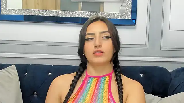 Snapshot of Lesly_sexy4u chatting on December 20, 2024, 7:33 am Lesly sexy4u online show from December 20, 2024, 7:33 am