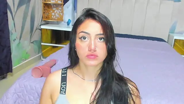 Snapshot of Lesly_sexy4u chatting on January 7, 2025, 3:35 am Lesly sexy4u online show from January 7, 2025, 3:35 am