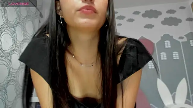Snapshot of Lesly_sexy4u chatting on February 7, 2025, 4:48 am Lesly sexy4u online show from February 7, 2025, 4:48 am