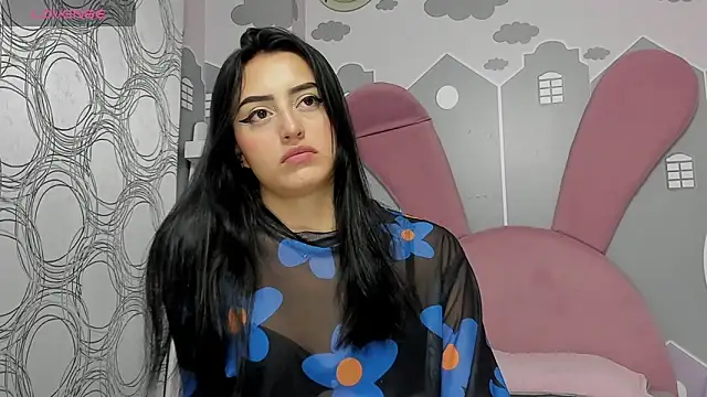 Snapshot of Lesly_sexy4u chatting on February 15, 2025, 4:14 am Lesly sexy4u online show from February 15, 2025, 4:14 am