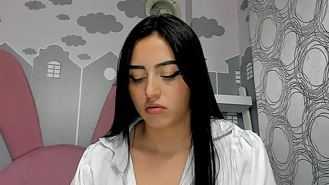 Snapshot of Lesly_sexy4u chatting on March 16, 2025, 3:58 am Lesly sexy4u online show from March 16, 2025, 3:58 am
