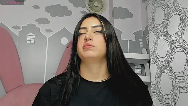 Snapshot of Lesly_sexy4u chatting on March 18, 2025, 3:53 am Lesly sexy4u online show from March 18, 2025, 3:53 am